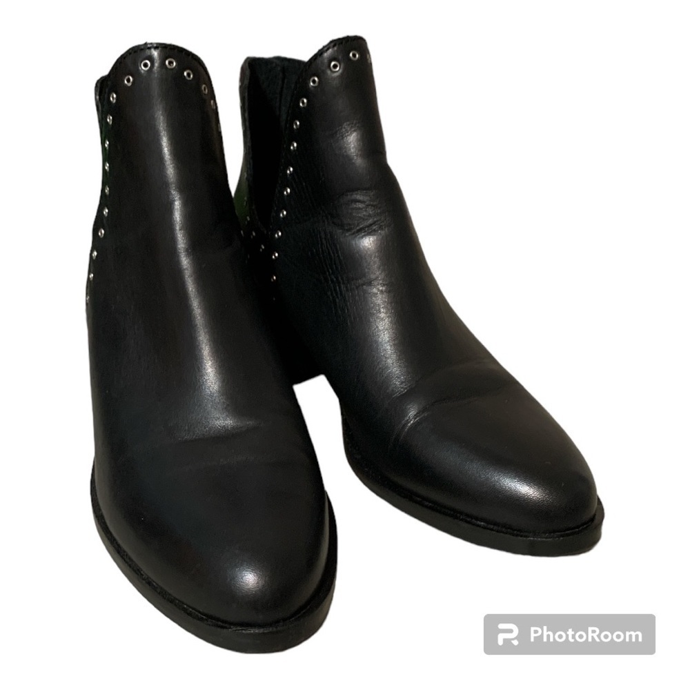 Chelsea & Violet Kerri Ankle Boots Size 8